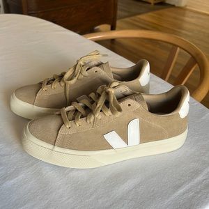 Veja Campo Suede Dune/White
